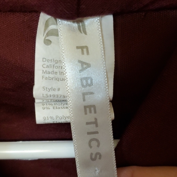 Fabletics Camo LOTTA cocoon Black Cherry large - Picture 3 of 12